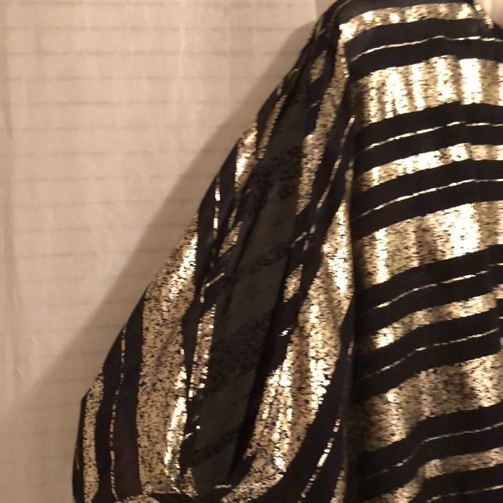 BCX S Batwing Cold Shoulder Crew Neck Metallic Black Gold Horizontal Stripe - Picture 4 of 10